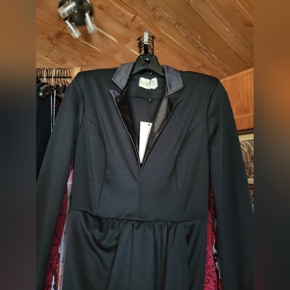 Nwt- CLUB LONDON, Silk Collar Ruched Split Dress. - Picture 7 of 13
